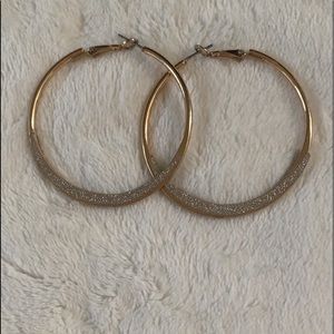 Shiny earrings !